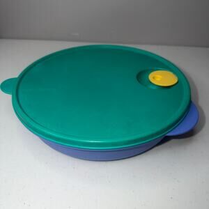 Tupperware Crystal Wave Divided Plate Dish w/ Vented Lid 3284C 2651C Blue 10"